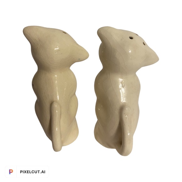Vintage Salt & Pepper Shakers Cats MCM 3” White with Redish Brown Paint - Picture 2 of 4